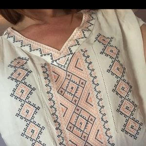 Skies are Blue white top with beautiful stitching